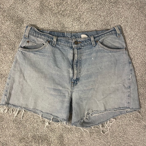 Vintage Levi’s 90s Orange Tab Jean Shorts Cut Out - Picture 3 of 5
